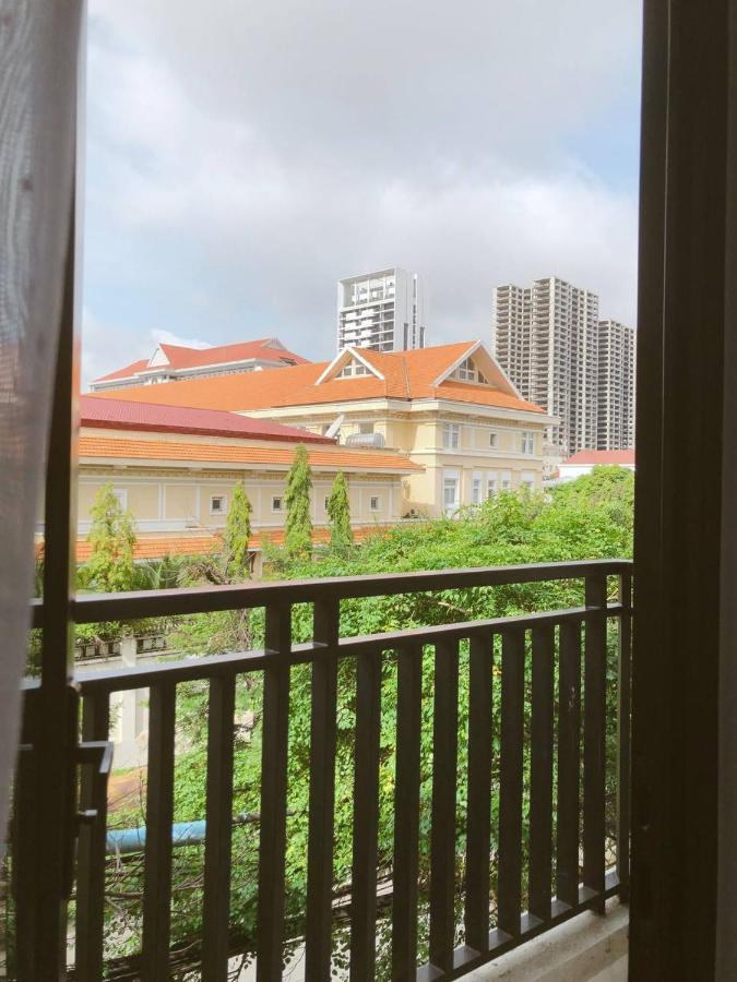 Ptas Tauch * Phnom Penh